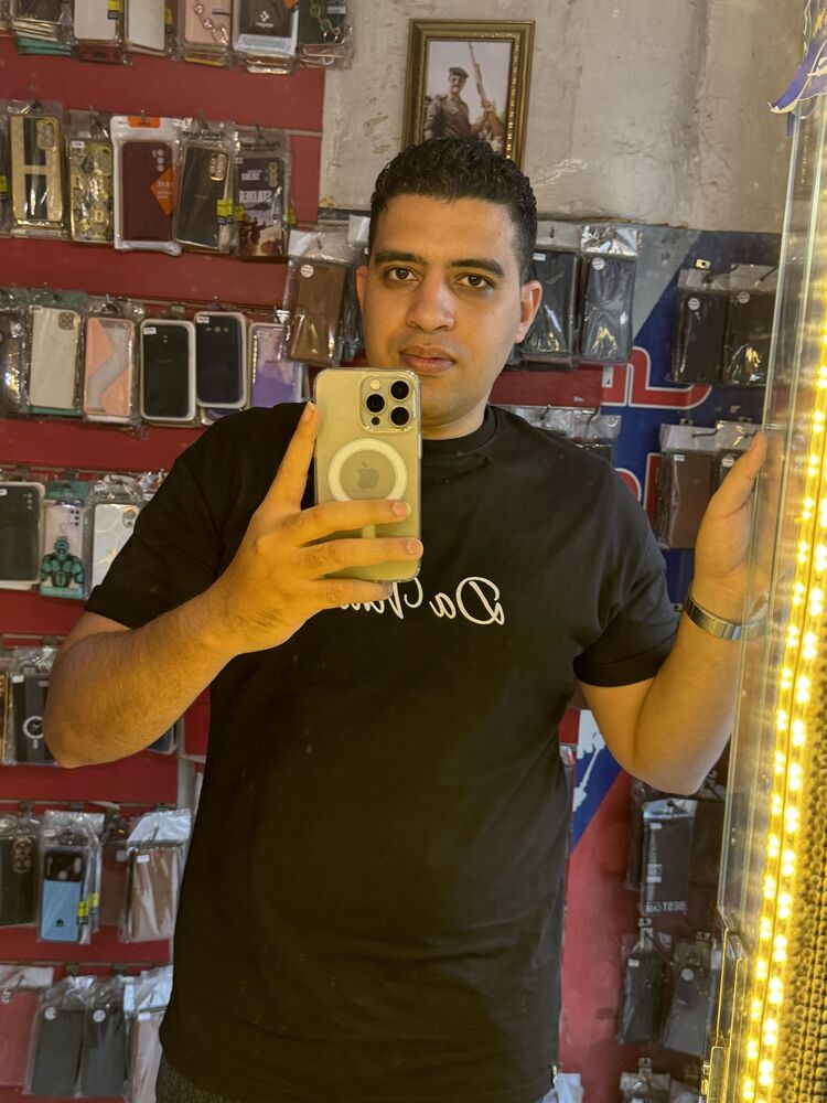  42974302  Ahmed, 32 ,    