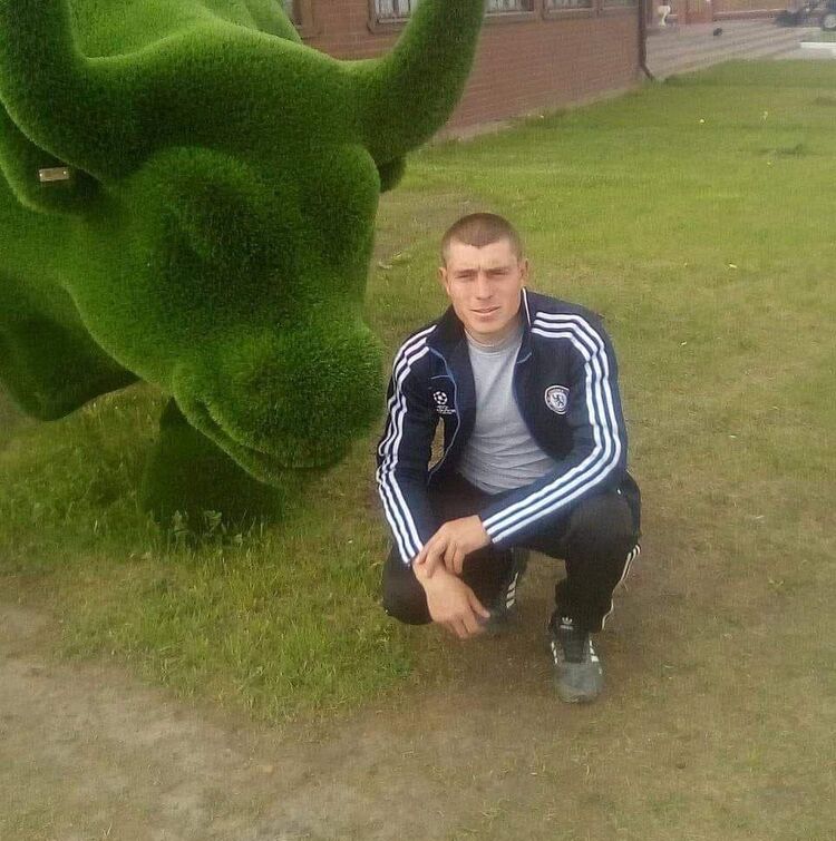  27423802  Andrei, 32 ,    