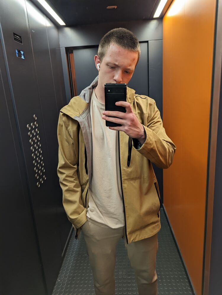  37479692  Nikita, 21 ,    