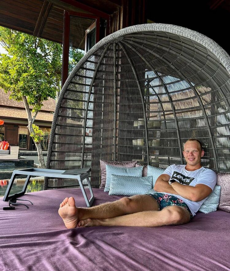 ���� 44480672 ������� ����������, 32 ����, ���� ���������� � ������������