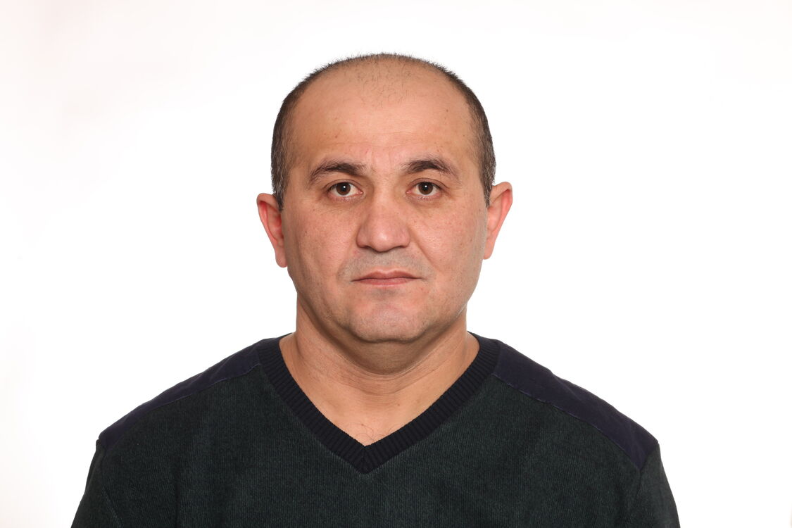  32478912  Hasan, 39 ,    Praha