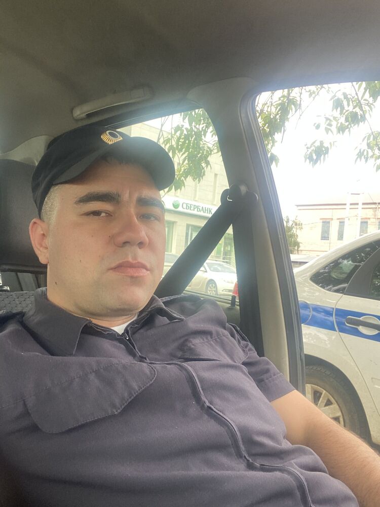  44259162  Archi, 31 ,    