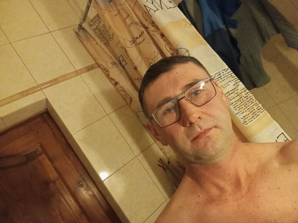  48327982  Maikol, 39 ,    