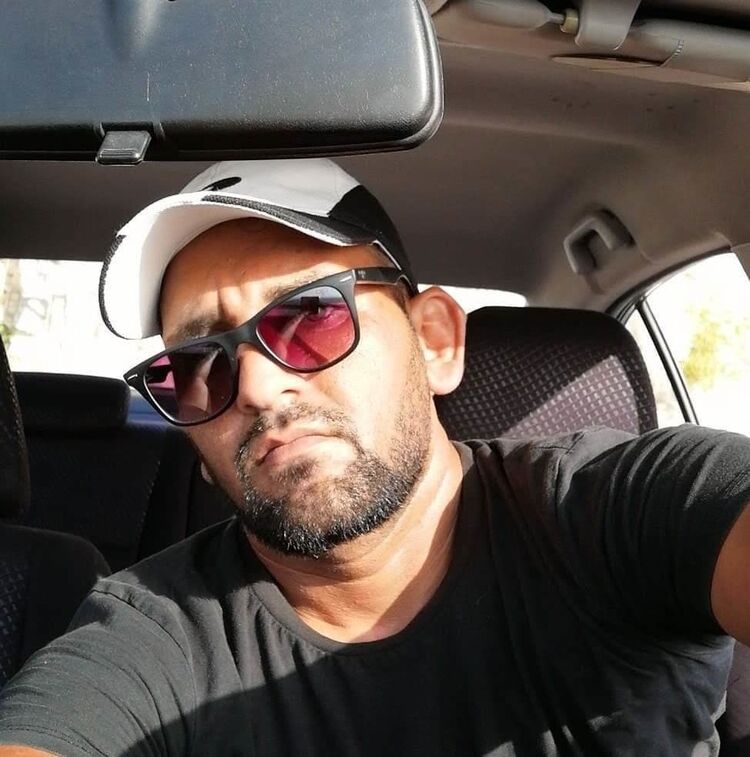  18602782  , 38 ,    Limassol