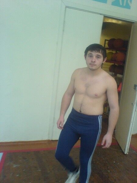  4097332  Anastas, 36 ,    