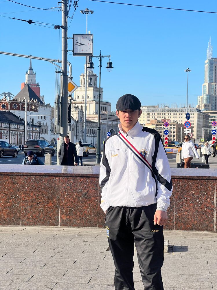  53909402  Jamshidbek, 19 ,    