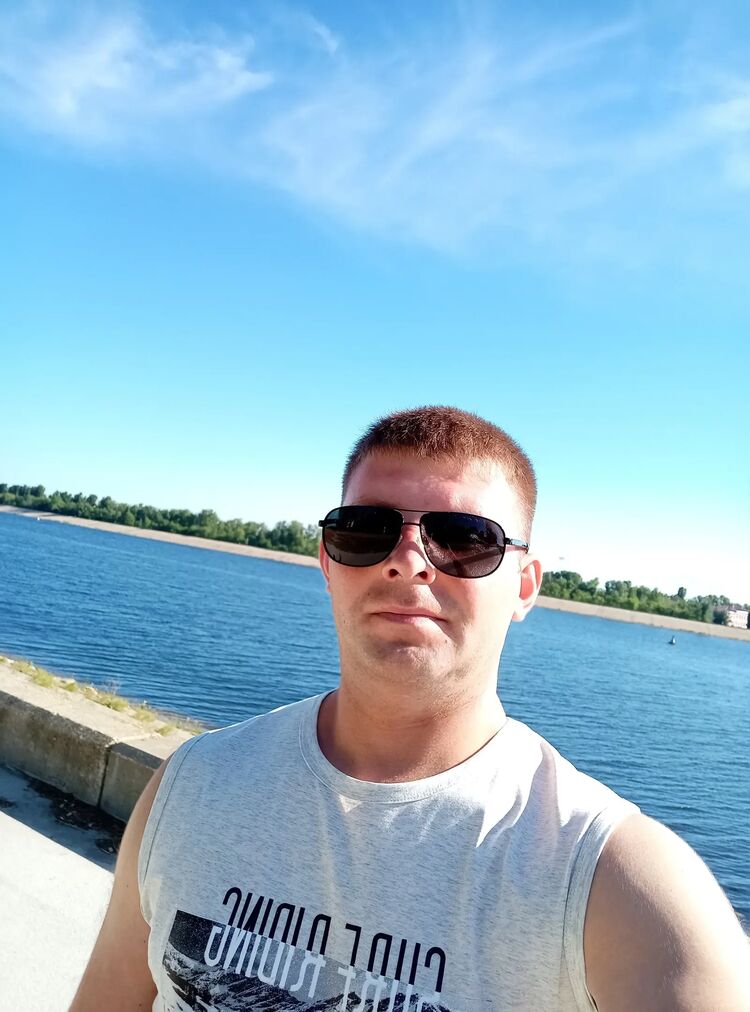  41830442  , 32 ,    