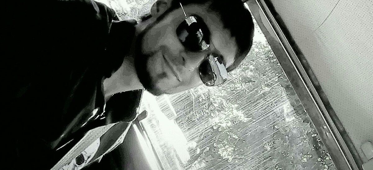  15853812  Ivan, 33 ,    