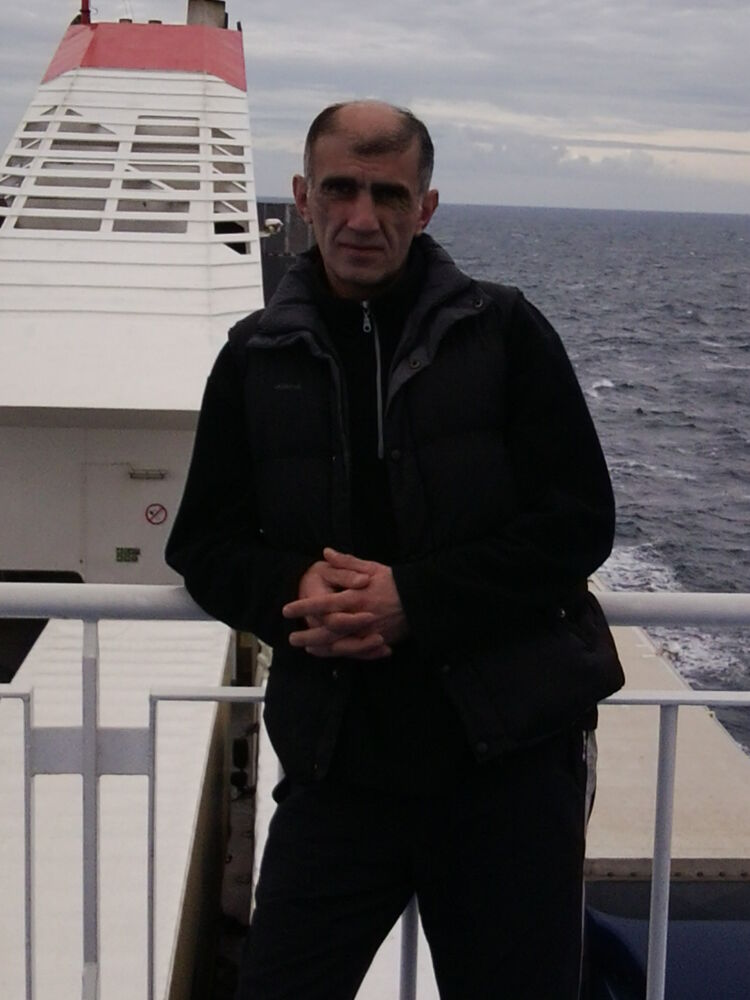  24761222  GIO, 53 ,    