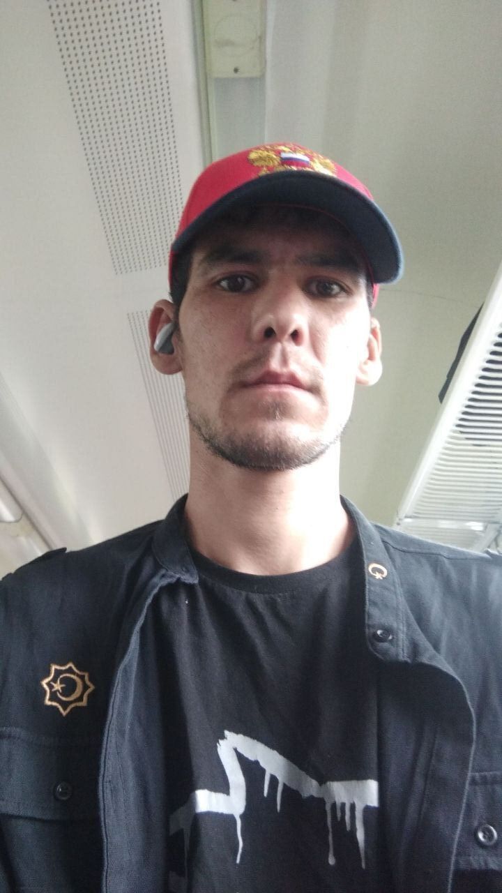  ,   Uzmir, 33 ,   ,   