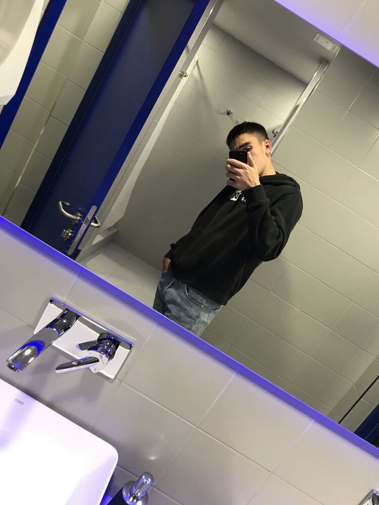  32046572  , 25 ,    
