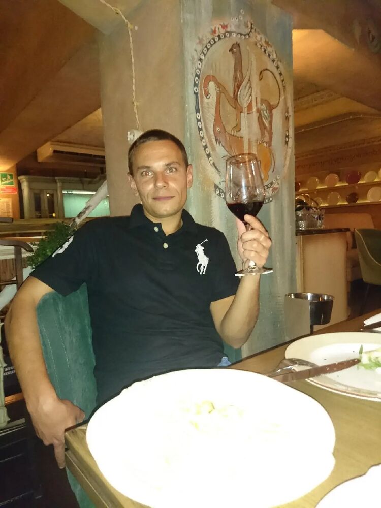  ,   Artem, 31 ,   ,   , c 