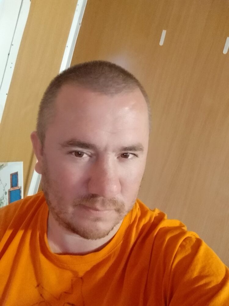  17948642  Piligrim, 43 ,    Zabrze