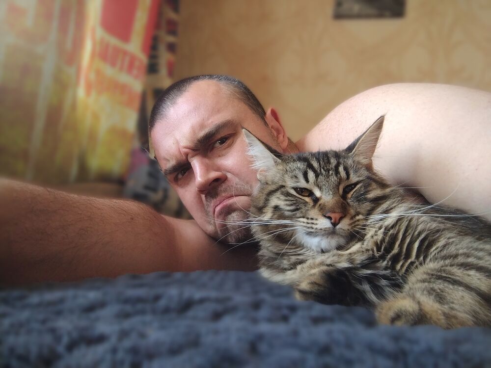  ,   Anton, 32 ,   ,   , c 