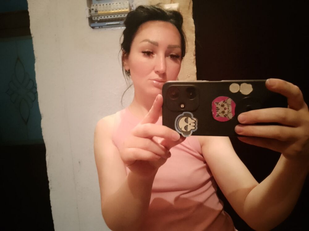  ,   Marina, 36 ,   ,   