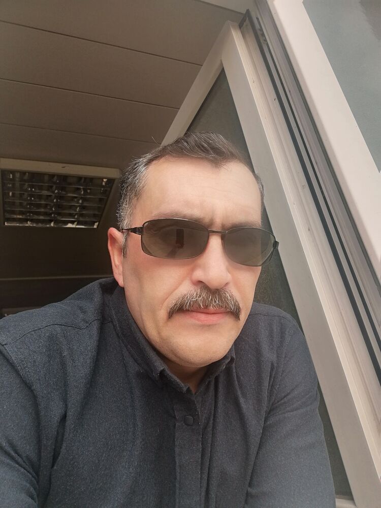 33425302  Shems, 44 ,    