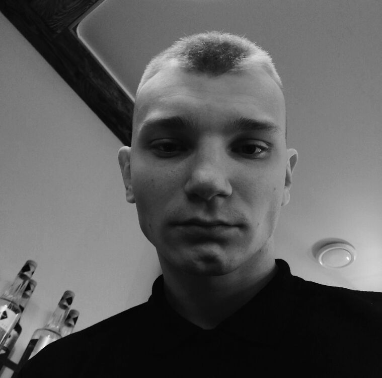  40429262  , 21 ,    