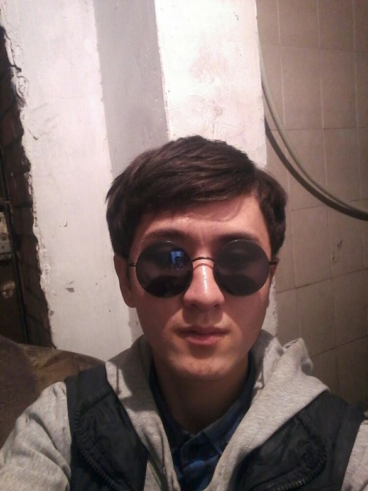  15876322  Ilias, 28 ,    
