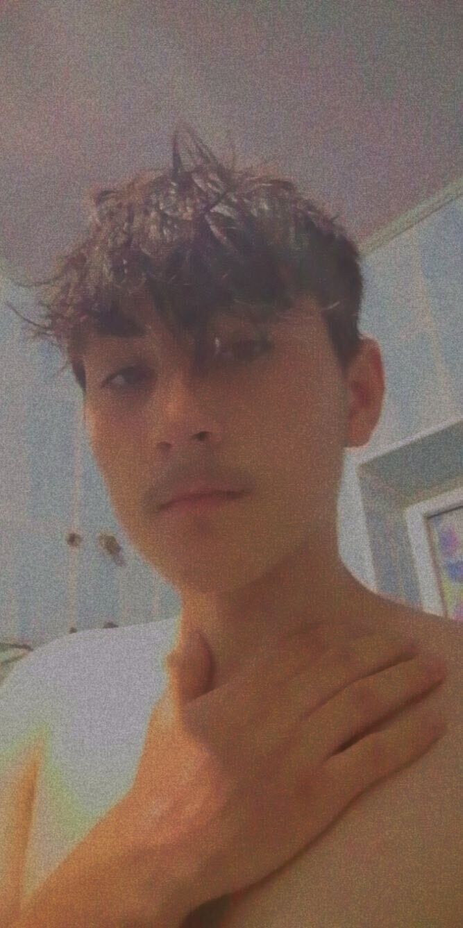  38343802  Bogdan, 19 ,    Soho