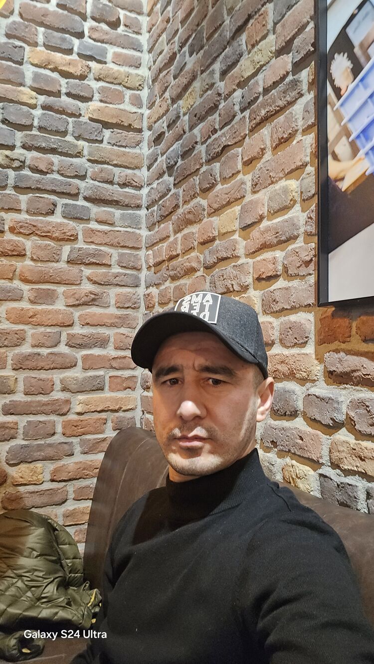  ,   Yodgor, 39 ,   ,   