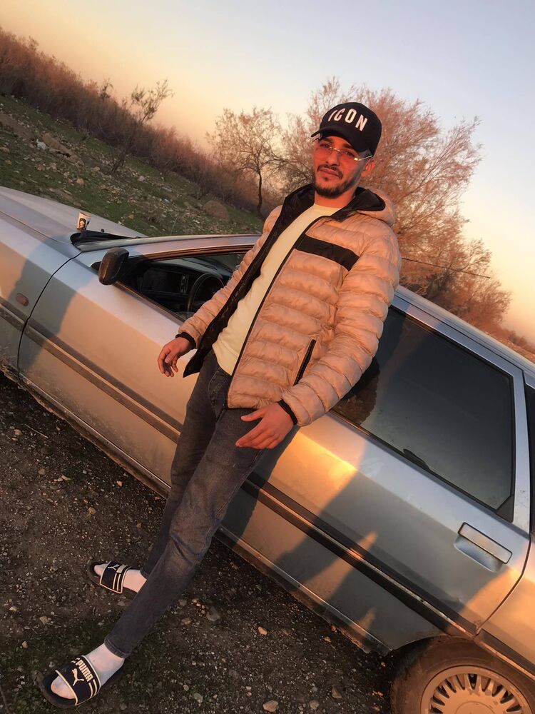  48132192  TAYEB, 32 ,    Charenton-Le-Pont