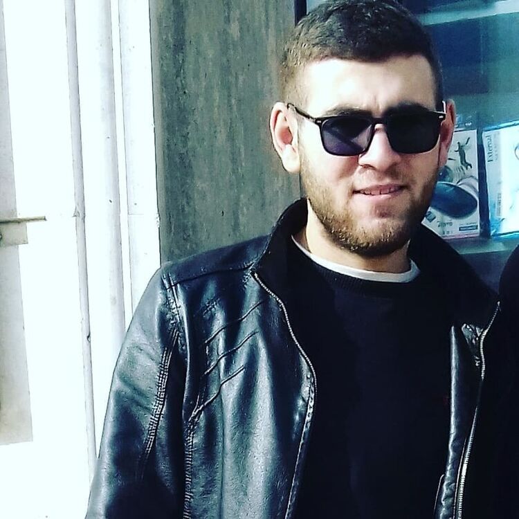  24147702  , 27 ,    -