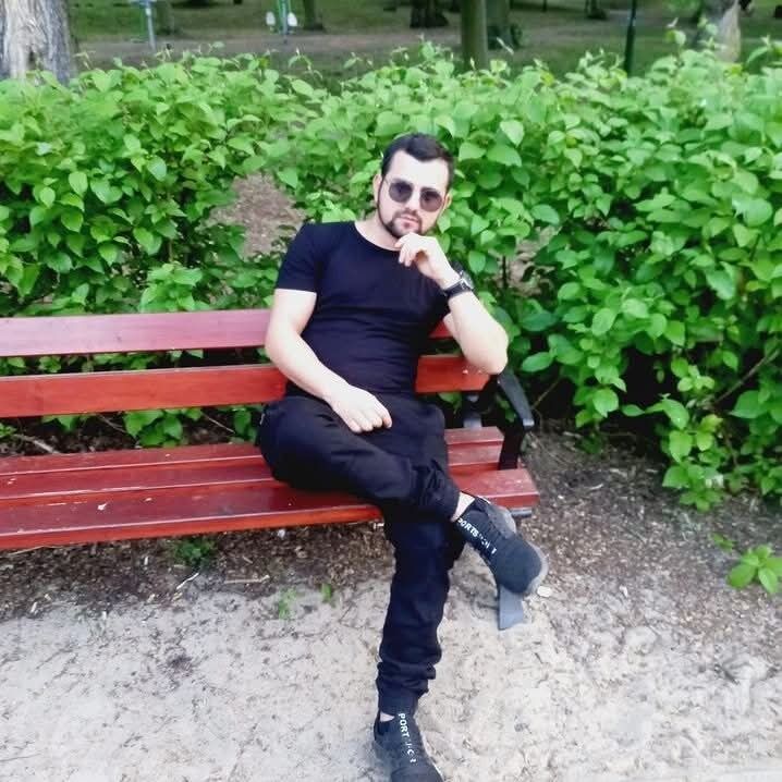  49888992  Raul, 25 ,    