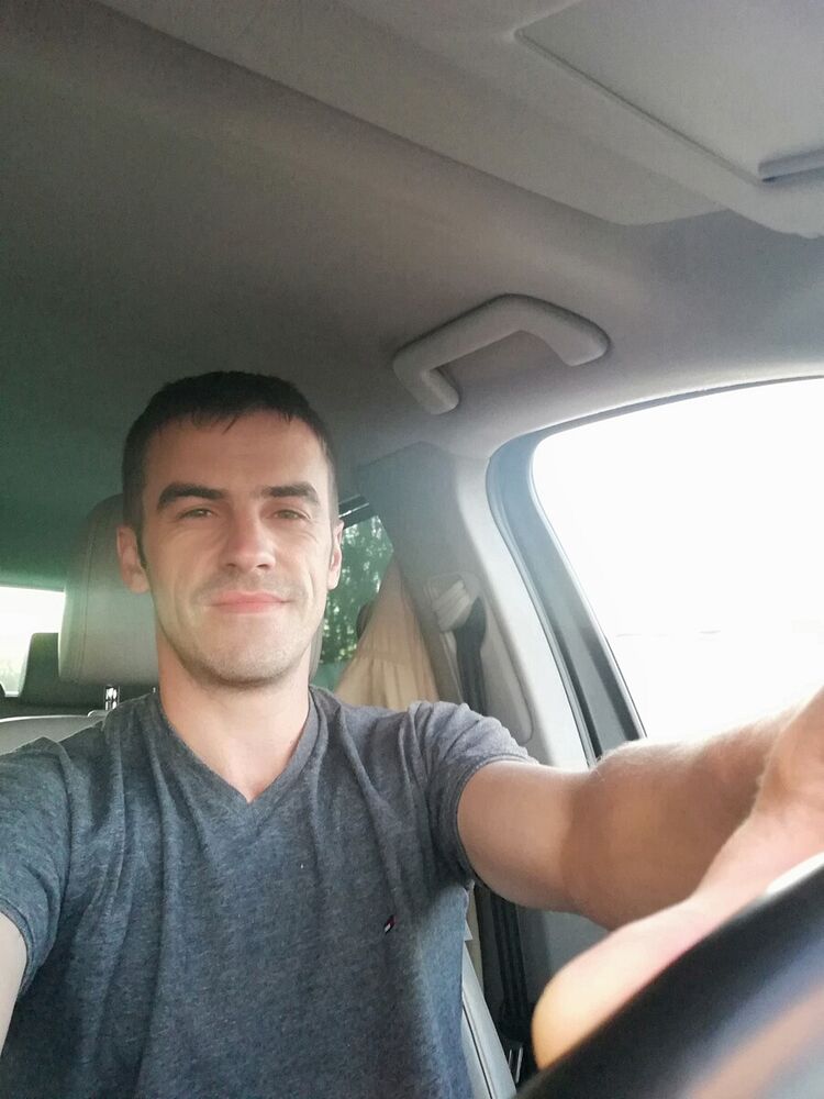  21399112  Andrey, 38 ,    