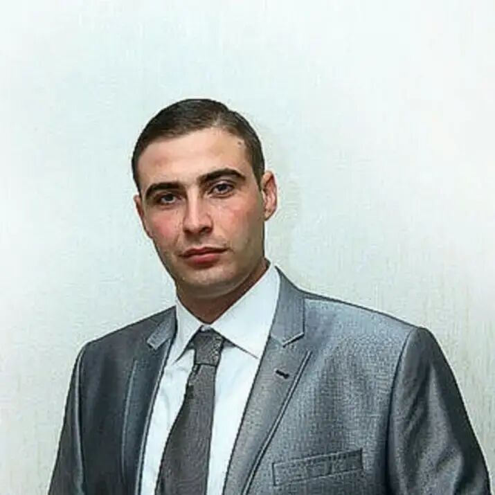  ,   Davit, 39 ,   ,   