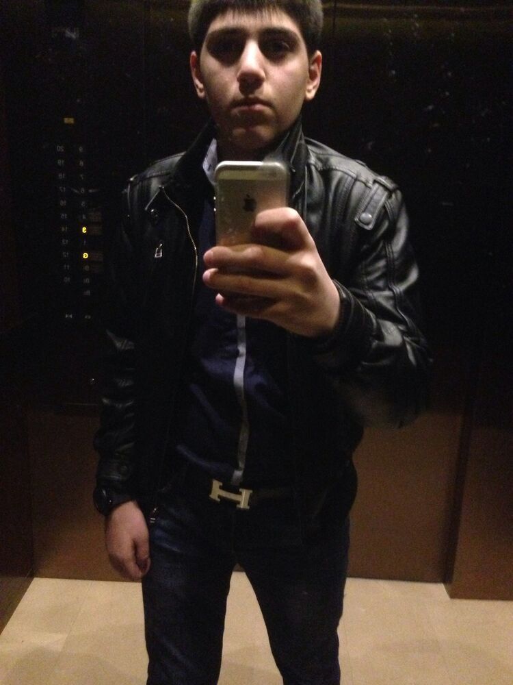  ,   Serj, 29 ,   