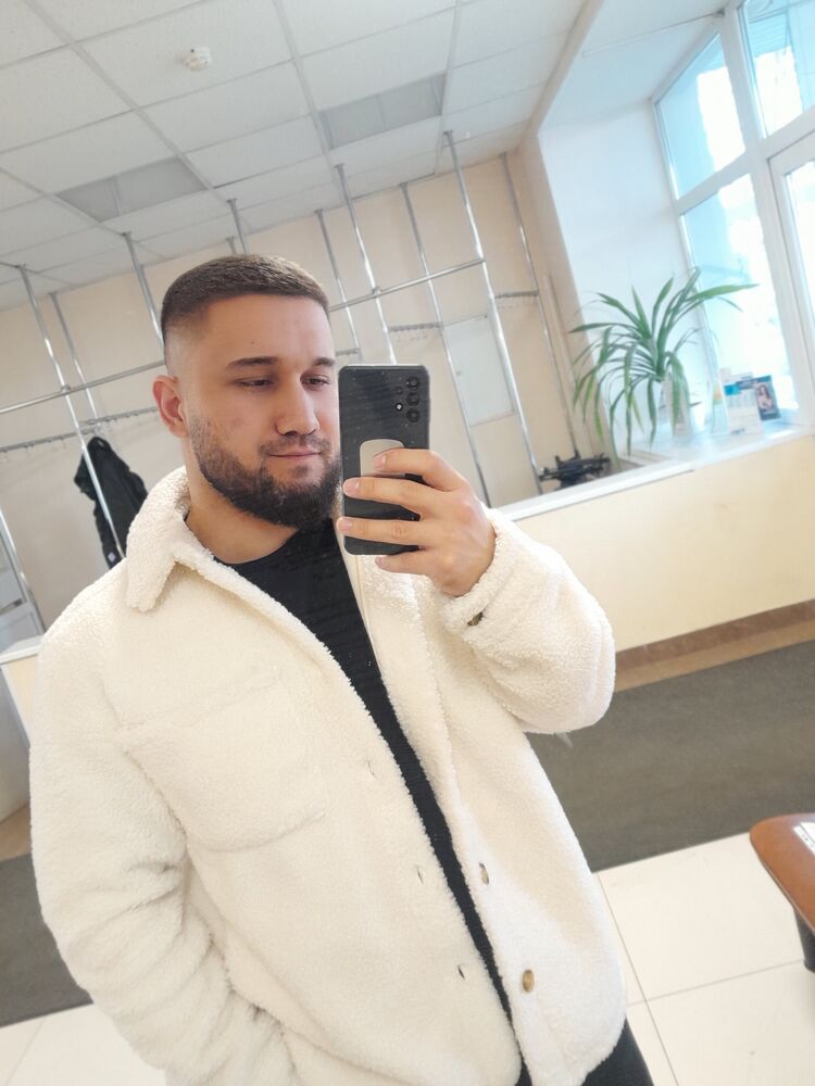  50624672  Amir, 25 ,    -