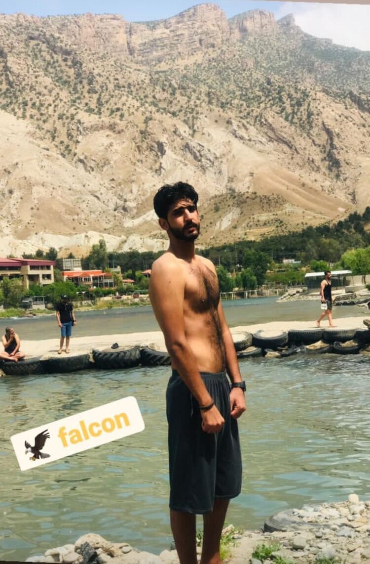  38091442  Aziz, 27 ,    