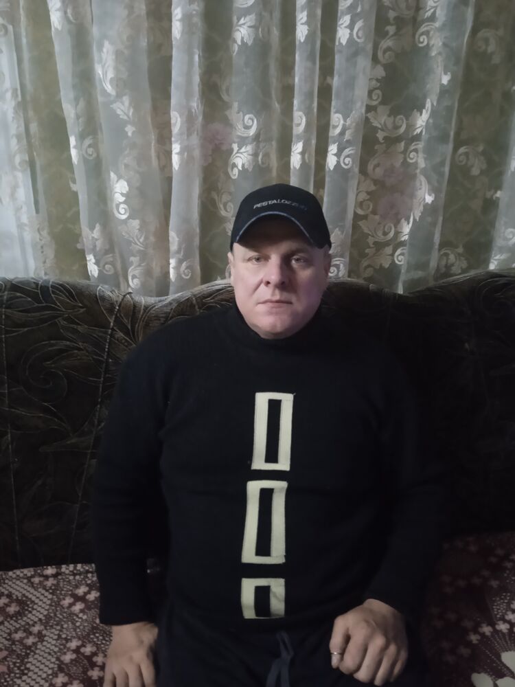  50476072  Sergey, 54 ,    