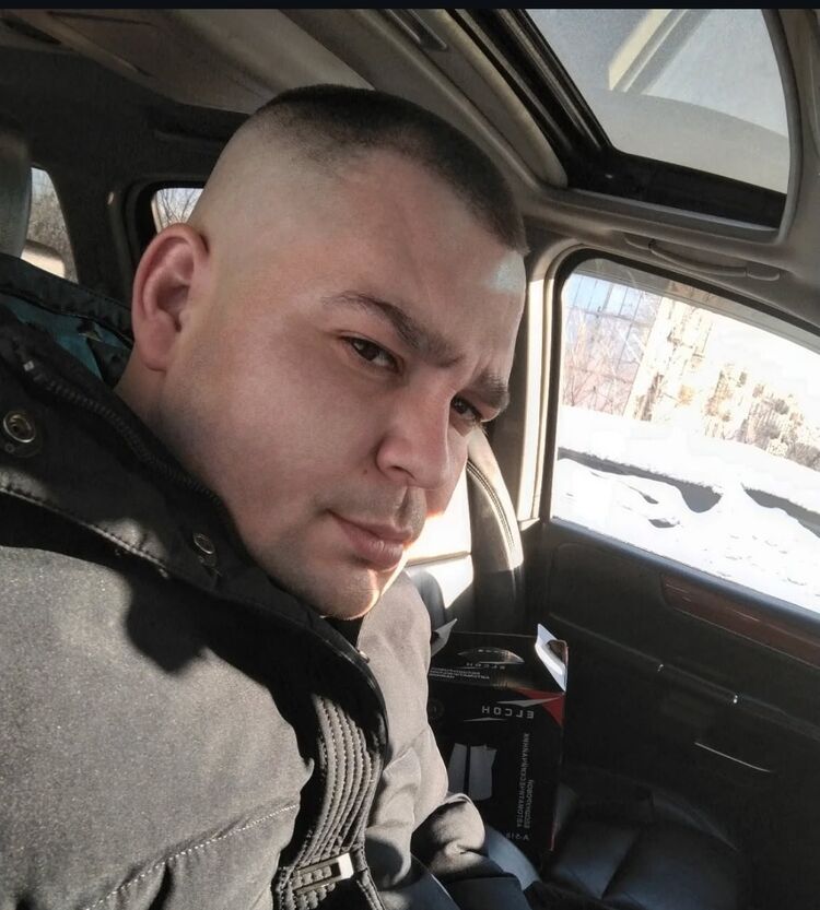  48840942  , 33 ,    