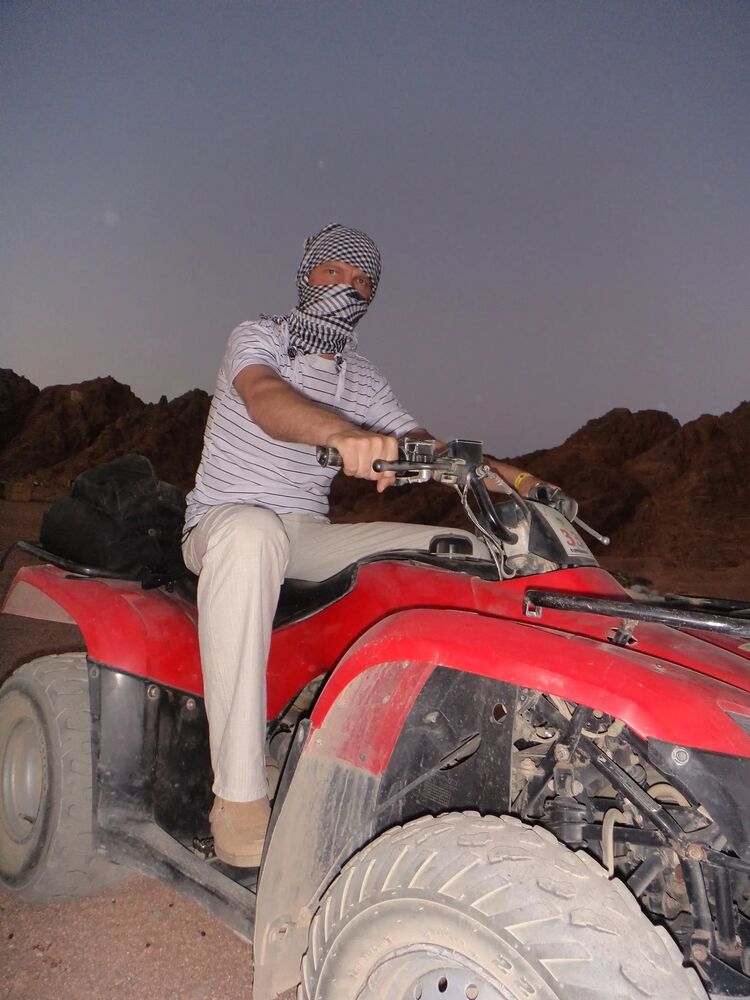  53928272  Vladimir, 45 ,    