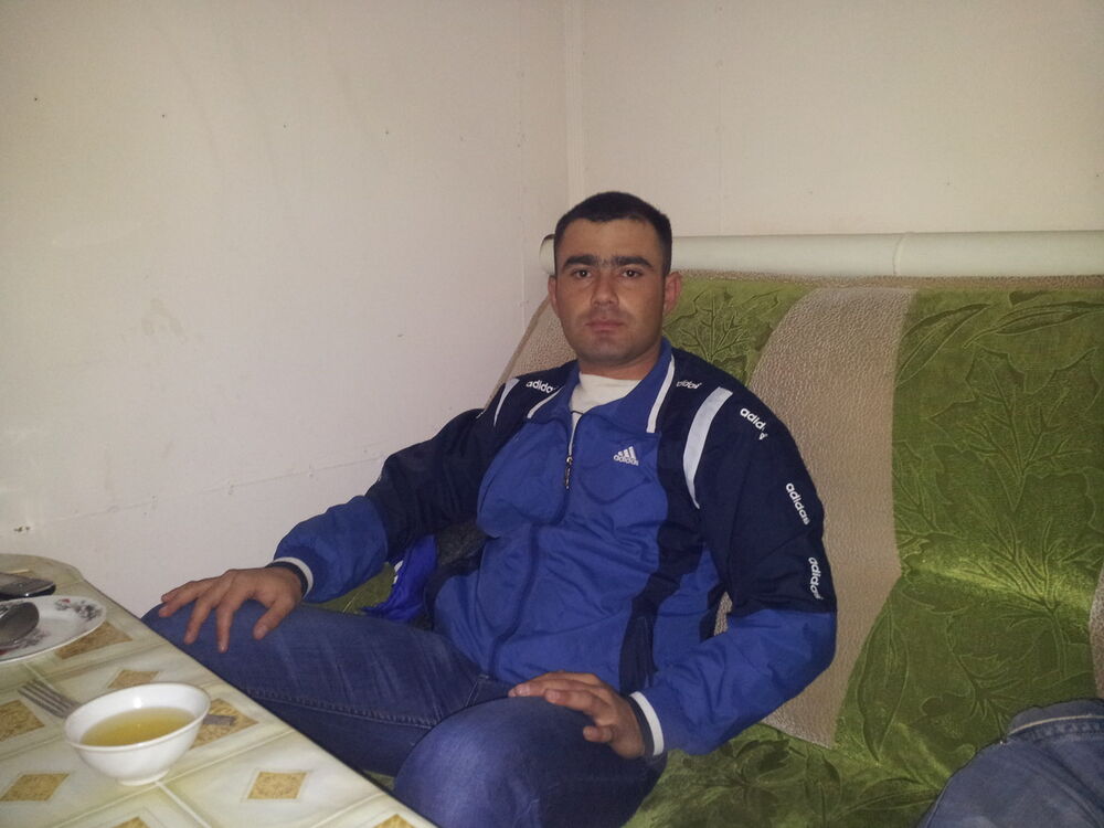 5708842  AZIK, 40 ,    