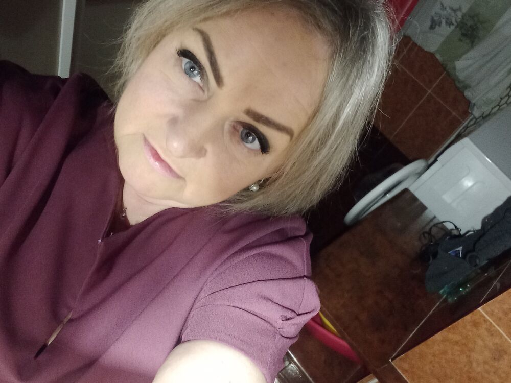  28015012  , 52 ,    -