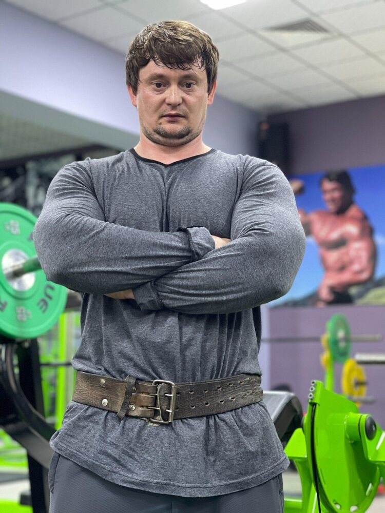  ,   Vitya, 37 ,   ,   