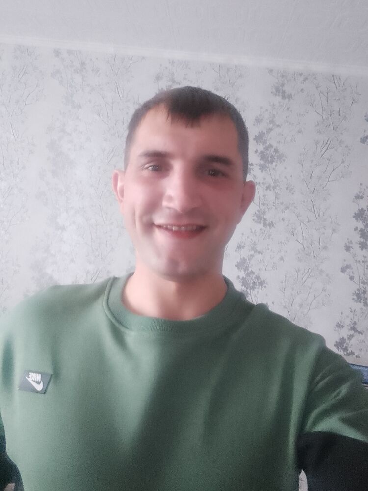  37641622  Serega, 32 ,    