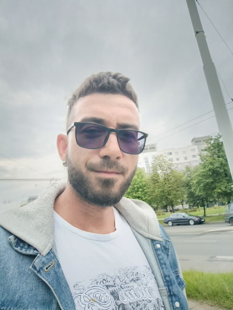 53735582  , 37 ,    