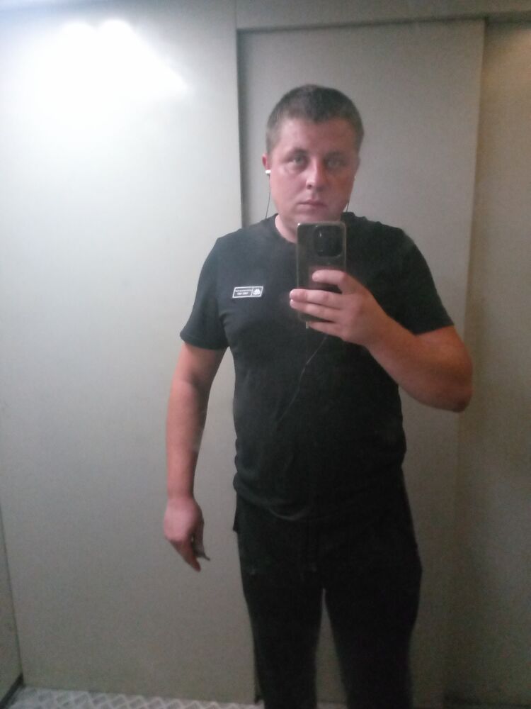  44383342  Nik, 33 ,    