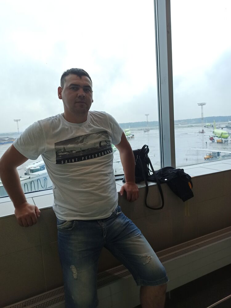  ,   Anton, 37 ,     , c 