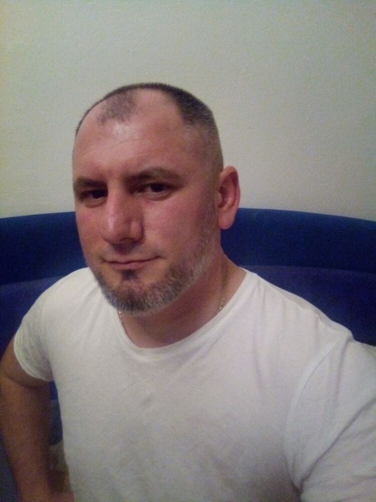  40805292  Andreii, 42 ,    Praha