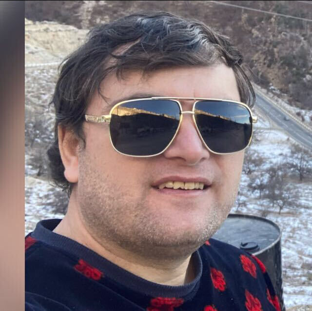  46540182  Love guru, 30 ,    