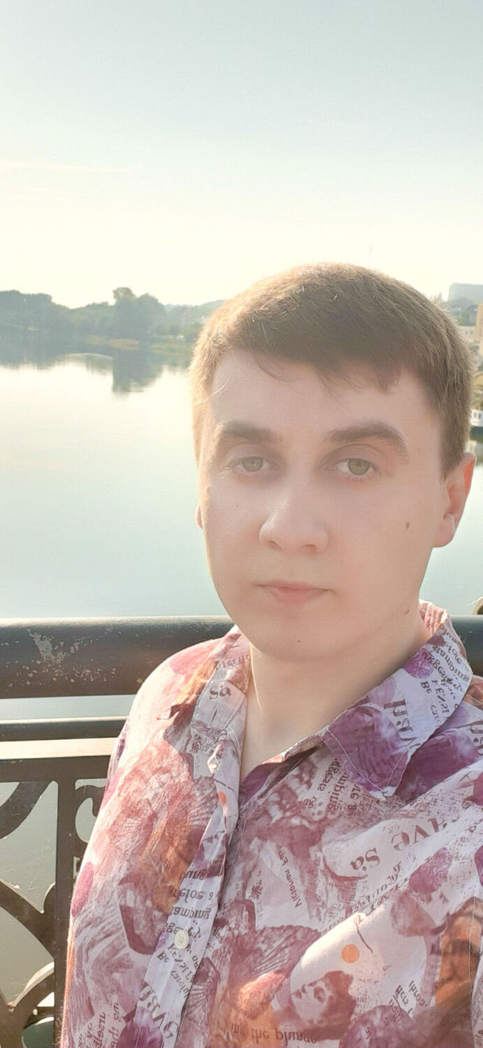  54117582  , 33 ,    Belchatow