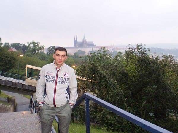  13021982  Igor, 40 ,    