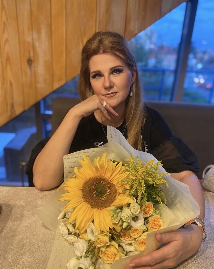  54459982  Sonia, 52 ,    