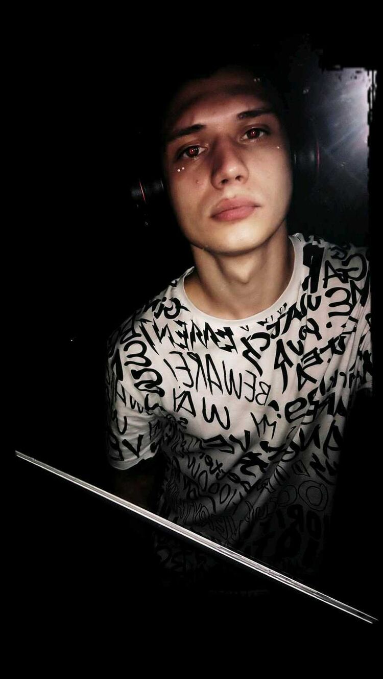  27083982  IVan, 28 ,    