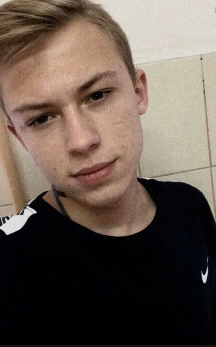  39210652  , 20 ,    