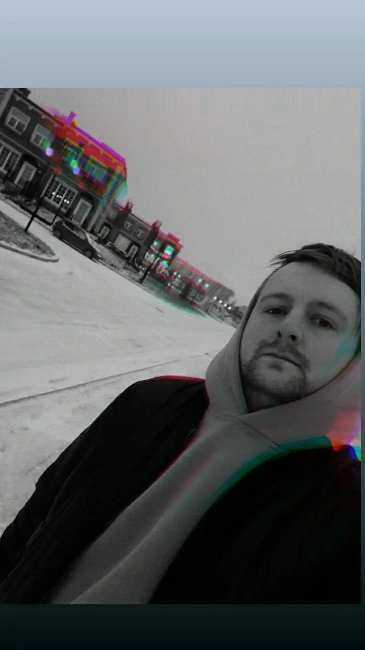  ,   Artem, 30 ,   